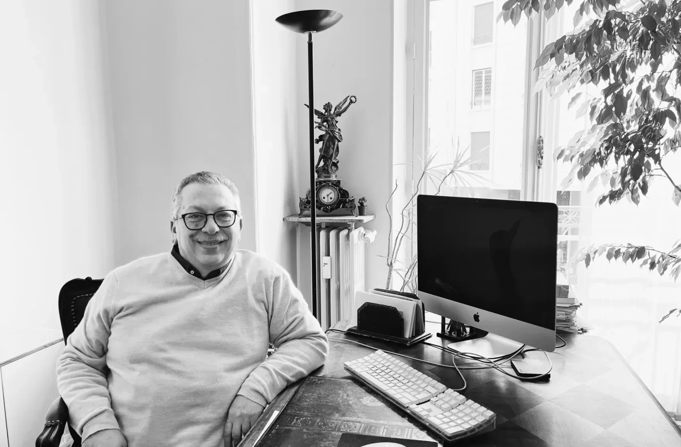 Maître Marius LOIACONO à son bureau
